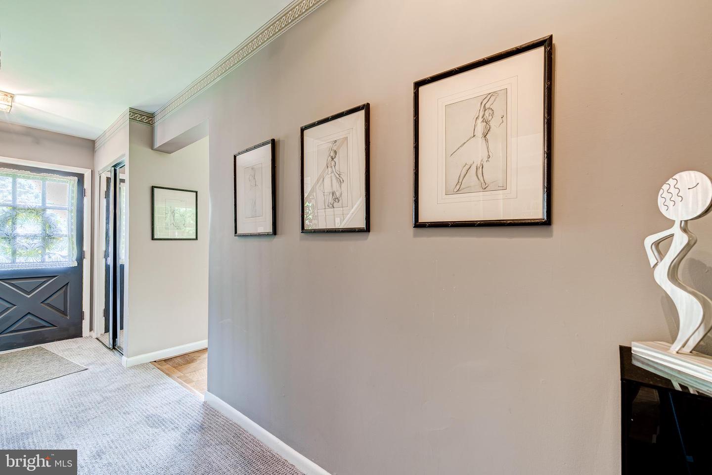 1109 NEAL DR, ALEXANDRIA, Virginia 22308, 4 Bedrooms Bedrooms, ,2 BathroomsBathrooms,Residential,For sale,1109 NEAL DR,VAFX2238324 MLS # VAFX2238324