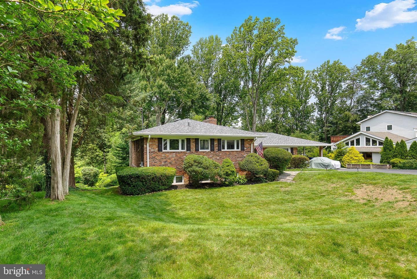 3504 PINETREE TER, FALLS CHURCH, Virginia 22041, 6 Bedrooms Bedrooms, ,3 BathroomsBathrooms,Residential,For sale,3504 PINETREE TER,VAFX2238338 MLS # VAFX2238338