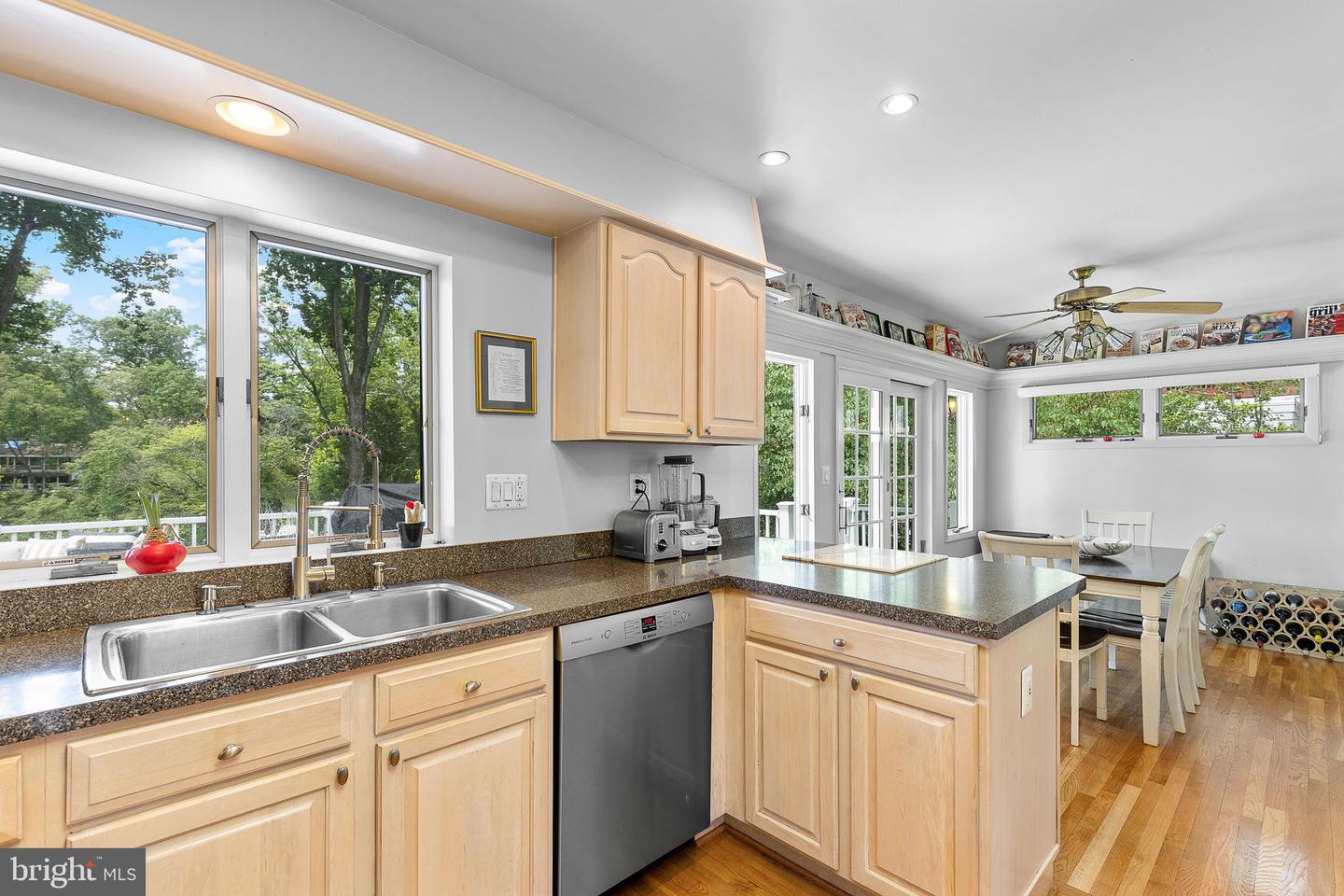 3504 PINETREE TER, FALLS CHURCH, Virginia 22041, 6 Bedrooms Bedrooms, ,3 BathroomsBathrooms,Residential,For sale,3504 PINETREE TER,VAFX2238338 MLS # VAFX2238338