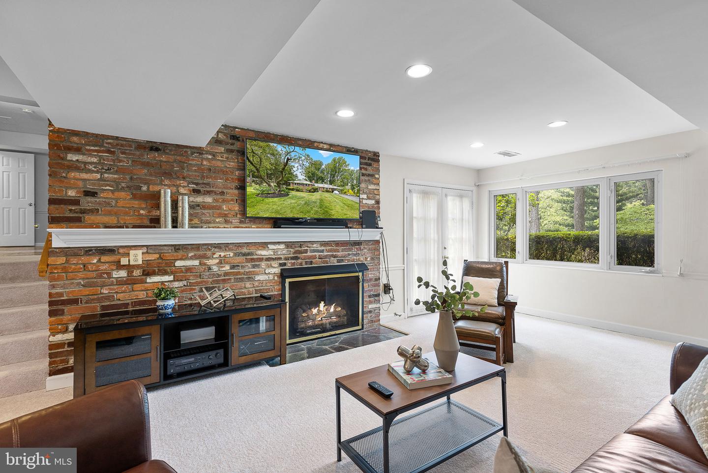 3504 PINETREE TER, FALLS CHURCH, Virginia 22041, 6 Bedrooms Bedrooms, ,3 BathroomsBathrooms,Residential,For sale,3504 PINETREE TER,VAFX2238338 MLS # VAFX2238338