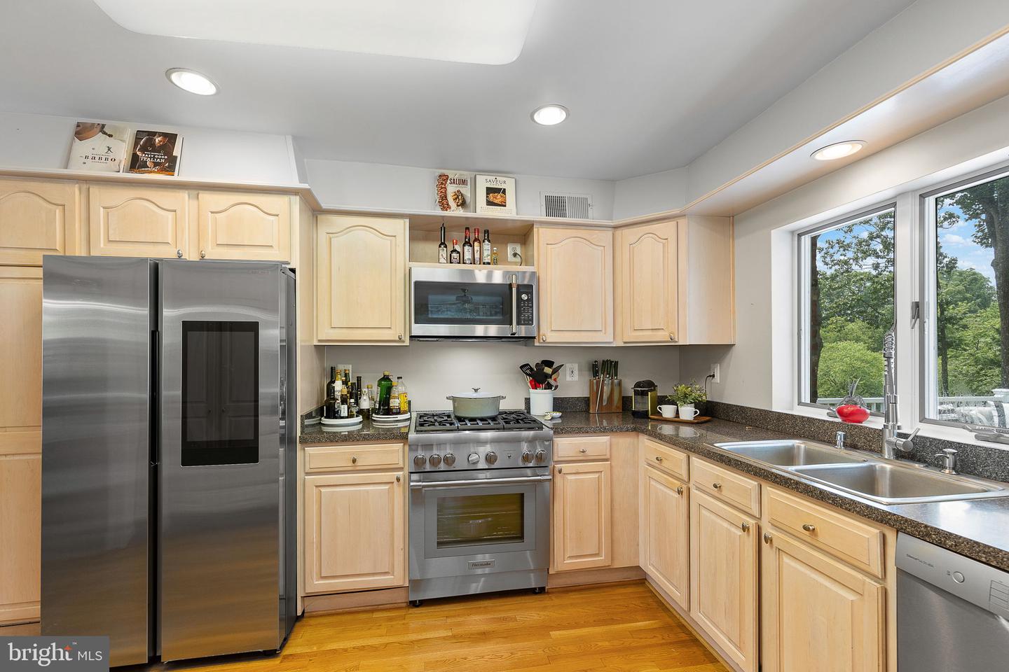 3504 PINETREE TER, FALLS CHURCH, Virginia 22041, 6 Bedrooms Bedrooms, ,3 BathroomsBathrooms,Residential,For sale,3504 PINETREE TER,VAFX2238338 MLS # VAFX2238338