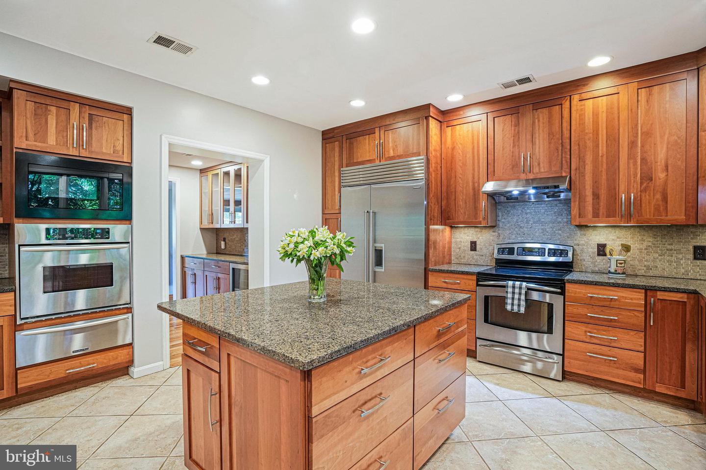 6225 CHERYL DR, FALLS CHURCH, Virginia 22044, 4 Bedrooms Bedrooms, ,3 BathroomsBathrooms,Residential,For sale,6225 CHERYL DR,VAFX2238380 MLS # VAFX2238380