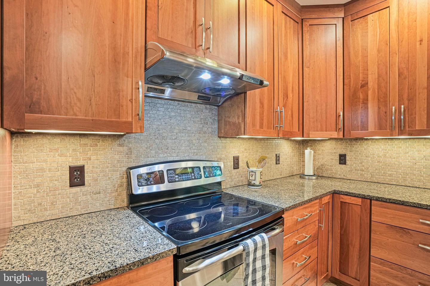 6225 CHERYL DR, FALLS CHURCH, Virginia 22044, 4 Bedrooms Bedrooms, ,3 BathroomsBathrooms,Residential,For sale,6225 CHERYL DR,VAFX2238380 MLS # VAFX2238380