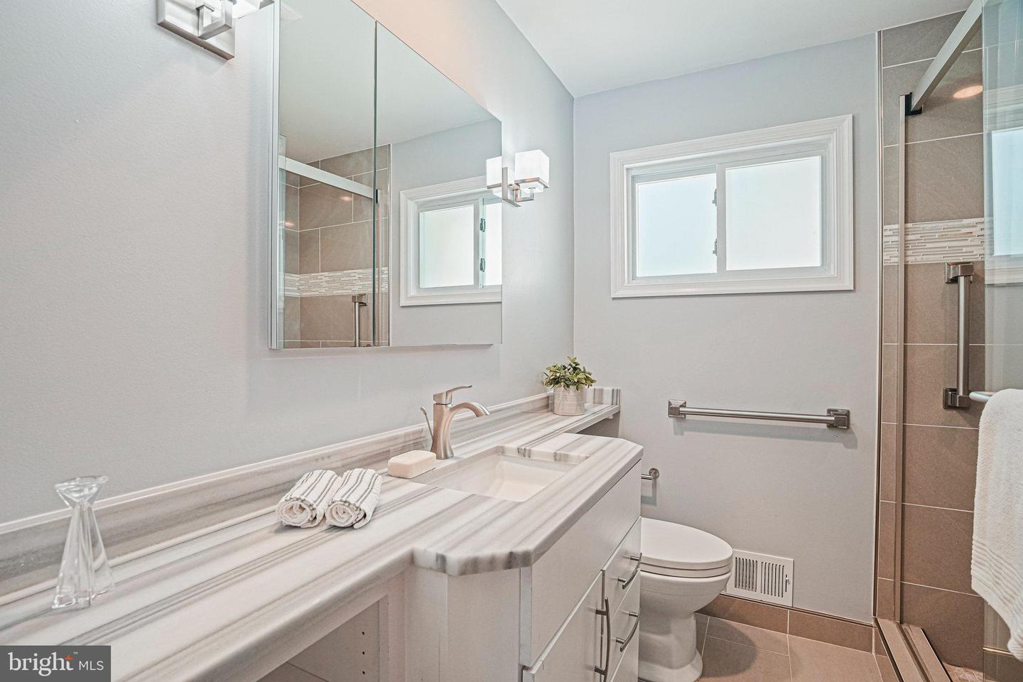 6225 CHERYL DR, FALLS CHURCH, Virginia 22044, 4 Bedrooms Bedrooms, ,3 BathroomsBathrooms,Residential,For sale,6225 CHERYL DR,VAFX2238380 MLS # VAFX2238380