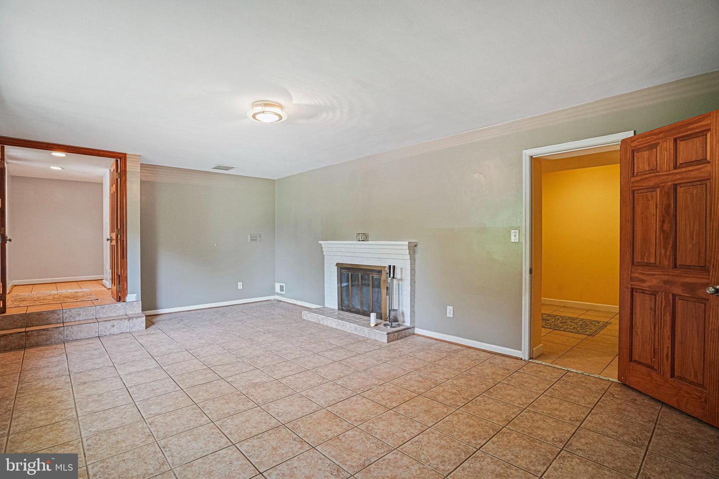 6225 CHERYL DR, FALLS CHURCH, Virginia 22044, 4 Bedrooms Bedrooms, ,3 BathroomsBathrooms,Residential,For sale,6225 CHERYL DR,VAFX2238380 MLS # VAFX2238380