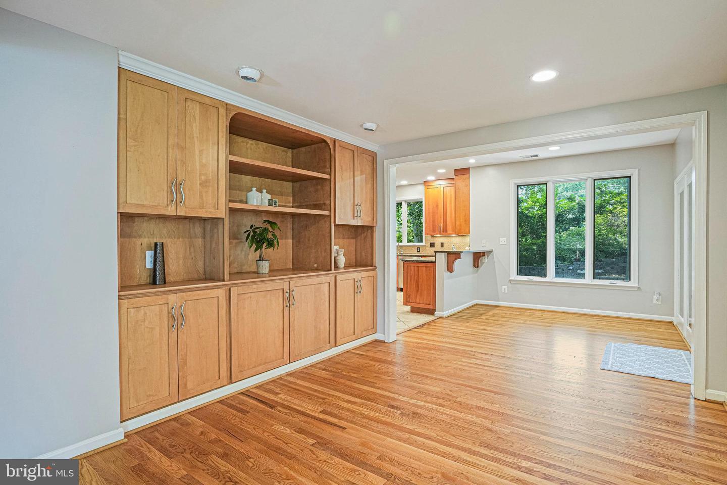6225 CHERYL DR, FALLS CHURCH, Virginia 22044, 4 Bedrooms Bedrooms, ,3 BathroomsBathrooms,Residential,For sale,6225 CHERYL DR,VAFX2238380 MLS # VAFX2238380