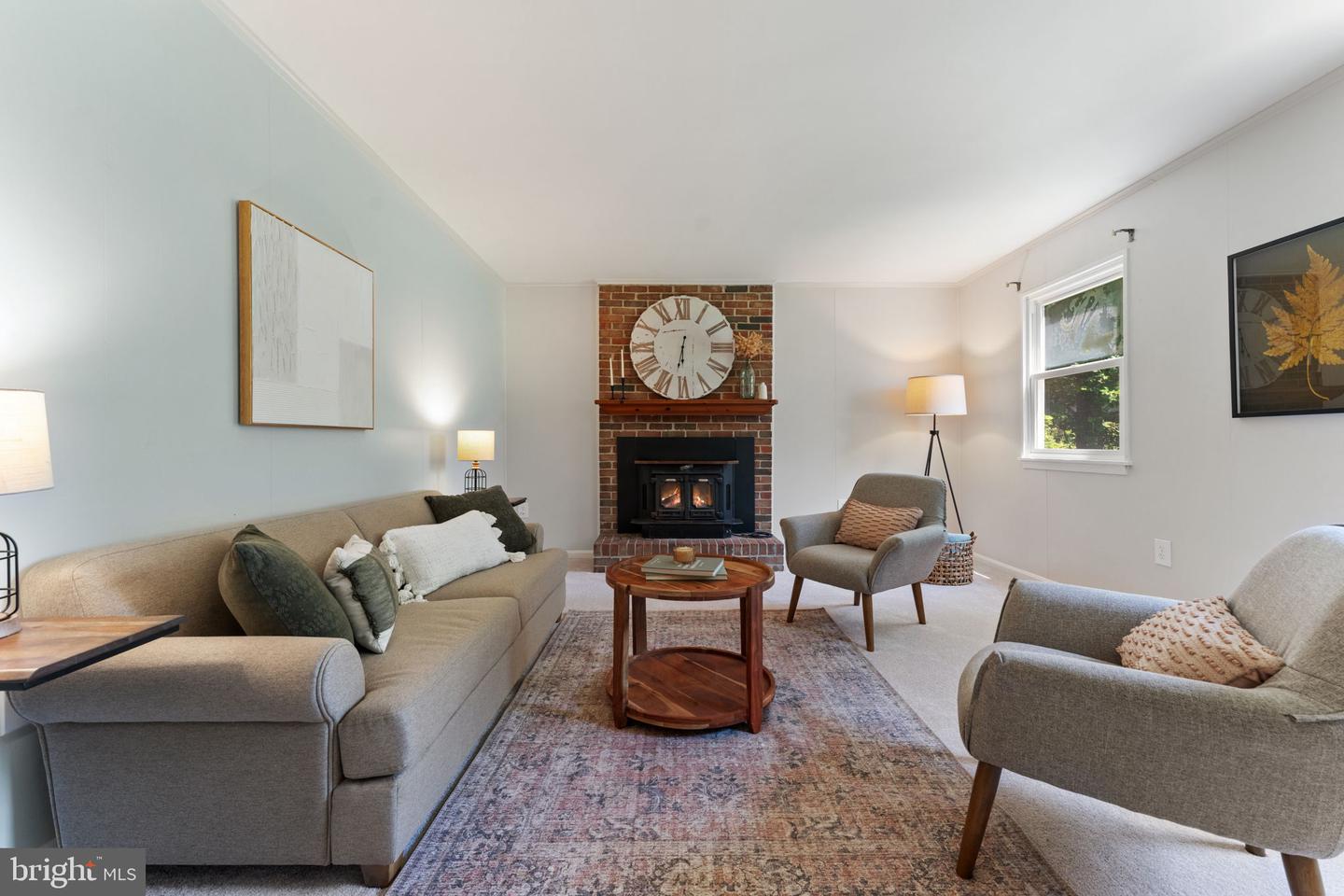 4229 JACKSON MILL RD, HAYMARKET, Virginia 20169, 4 Bedrooms Bedrooms, ,2 BathroomsBathrooms,Residential,For sale,4229 JACKSON MILL RD,VAPW2093924 MLS # VAPW2093924