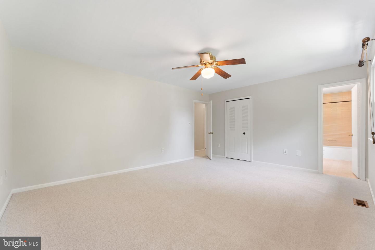4229 JACKSON MILL RD, HAYMARKET, Virginia 20169, 4 Bedrooms Bedrooms, ,2 BathroomsBathrooms,Residential,For sale,4229 JACKSON MILL RD,VAPW2093924 MLS # VAPW2093924