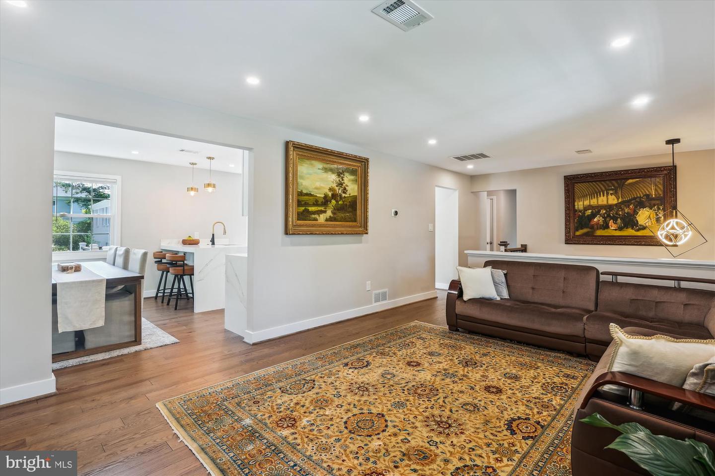 101 OAKMONT CT NE, VIENNA, Virginia 22180, 6 Bedrooms Bedrooms, ,4 BathroomsBathrooms,Residential,For sale,101 OAKMONT CT NE,VAFX2238710 MLS # VAFX2238710
