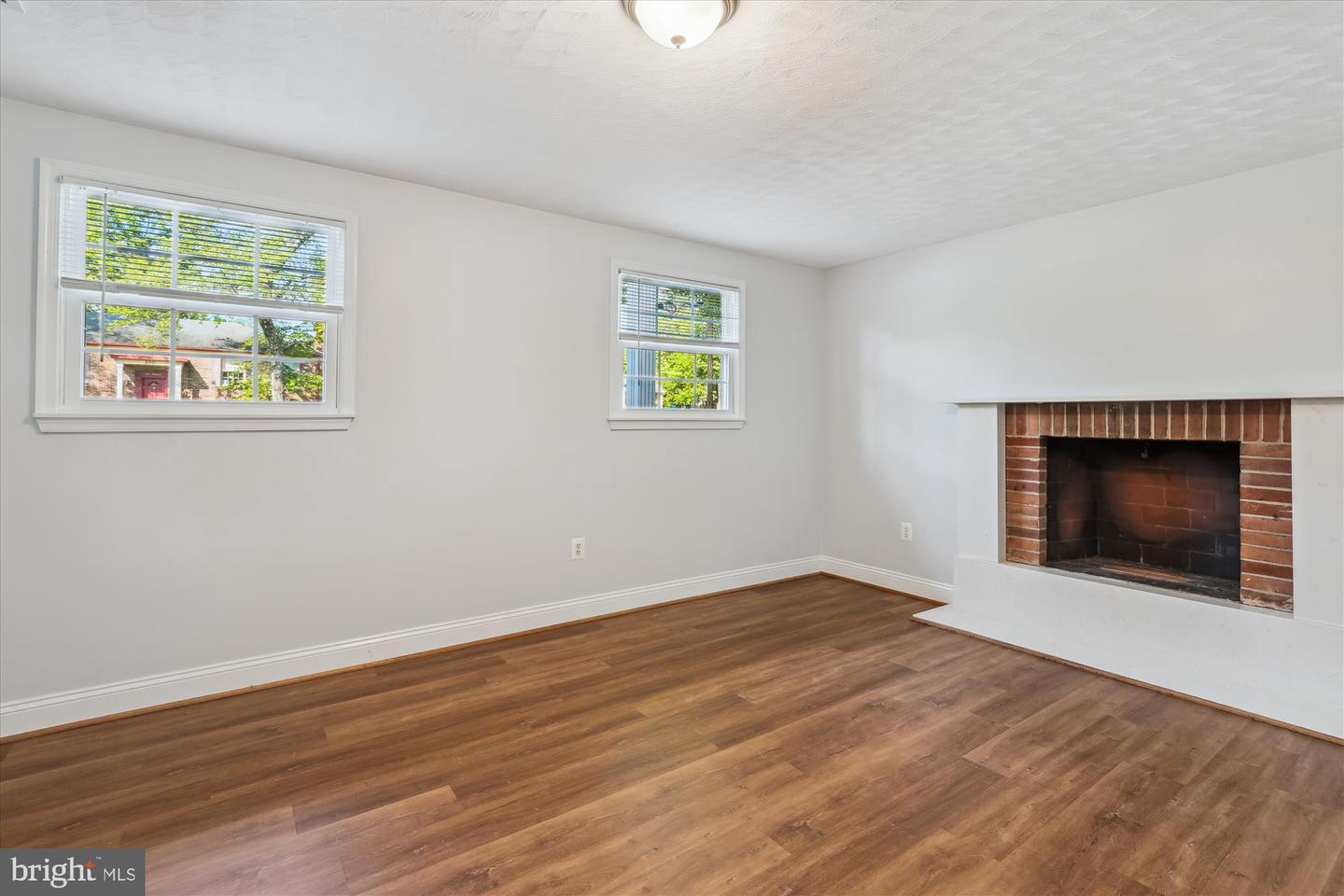 101 OAKMONT CT NE, VIENNA, Virginia 22180, 6 Bedrooms Bedrooms, ,4 BathroomsBathrooms,Residential,For sale,101 OAKMONT CT NE,VAFX2238710 MLS # VAFX2238710