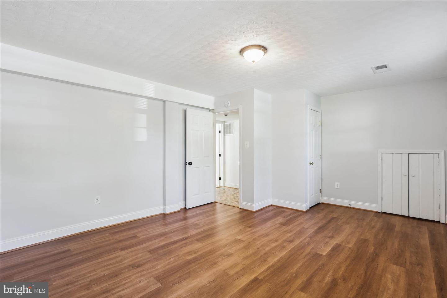101 OAKMONT CT NE, VIENNA, Virginia 22180, 6 Bedrooms Bedrooms, ,4 BathroomsBathrooms,Residential,For sale,101 OAKMONT CT NE,VAFX2238710 MLS # VAFX2238710