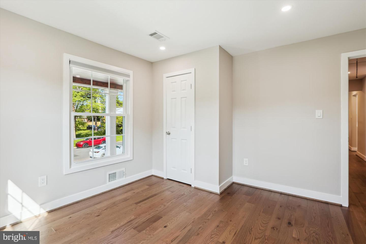 101 OAKMONT CT NE, VIENNA, Virginia 22180, 6 Bedrooms Bedrooms, ,4 BathroomsBathrooms,Residential,For sale,101 OAKMONT CT NE,VAFX2238710 MLS # VAFX2238710