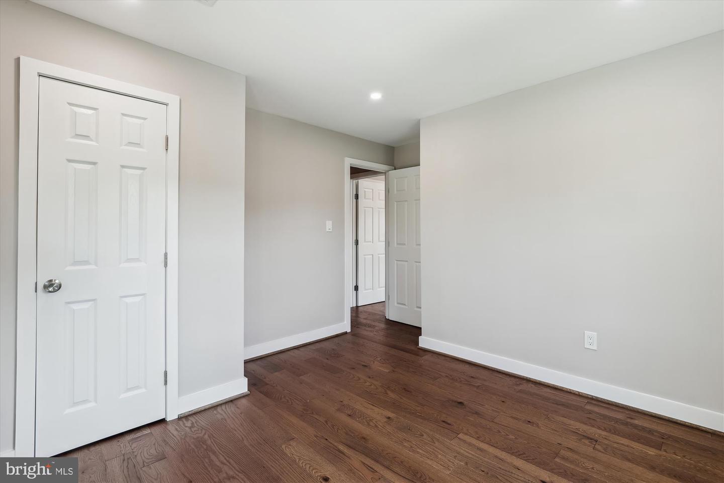 101 OAKMONT CT NE, VIENNA, Virginia 22180, 6 Bedrooms Bedrooms, ,4 BathroomsBathrooms,Residential,For sale,101 OAKMONT CT NE,VAFX2238710 MLS # VAFX2238710