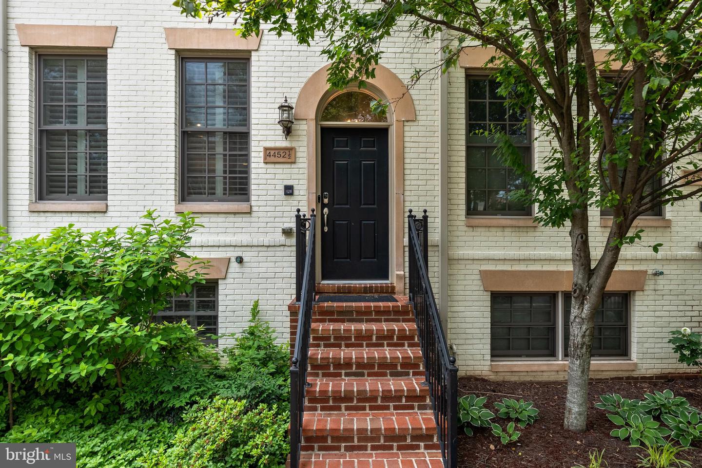 4452 1/2 MACARTHUR BLVD NW, WASHINGTON, District Of Columbia 20007, 4 Bedrooms Bedrooms, ,3 BathroomsBathrooms,Residential,For sale,4452 1/2 MACARTHUR BLVD NW,DCDC2199150 MLS # DCDC2199150