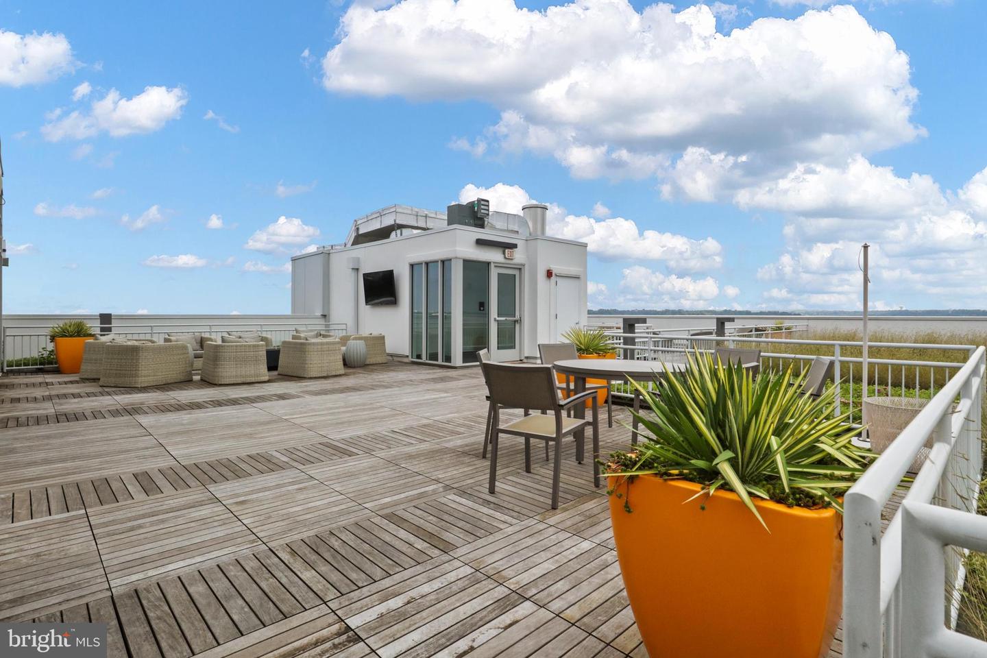 925 N FAIRFAX ST #704, ALEXANDRIA, Virginia 22314, 1 Bedroom Bedrooms, ,1 BathroomBathrooms,Residential,For sale,925 N FAIRFAX ST #704,VAAX2045002 MLS # VAAX2045002