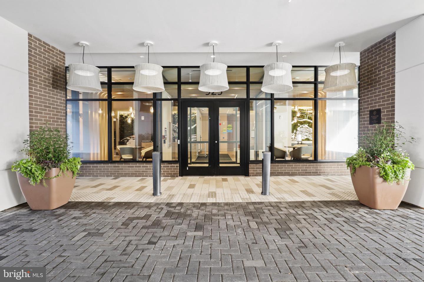 925 N FAIRFAX ST #704, ALEXANDRIA, Virginia 22314, 1 Bedroom Bedrooms, ,1 BathroomBathrooms,Residential,For sale,925 N FAIRFAX ST #704,VAAX2045002 MLS # VAAX2045002