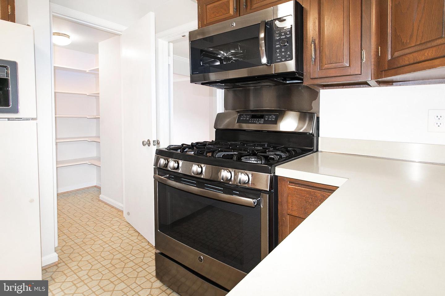 609 KEARNEY CT SW, VIENNA, Virginia 22180, 5 Bedrooms Bedrooms, ,2 BathroomsBathrooms,Residential,For sale,609 KEARNEY CT SW,VAFX2238886 MLS # VAFX2238886