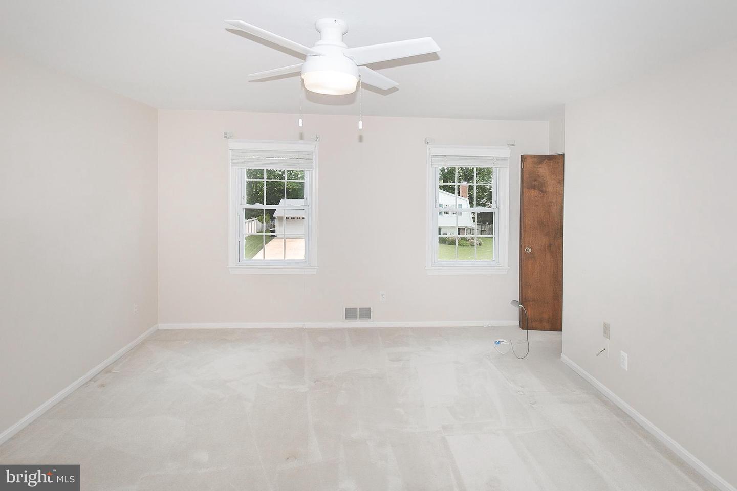 609 KEARNEY CT SW, VIENNA, Virginia 22180, 5 Bedrooms Bedrooms, ,2 BathroomsBathrooms,Residential,For sale,609 KEARNEY CT SW,VAFX2238886 MLS # VAFX2238886