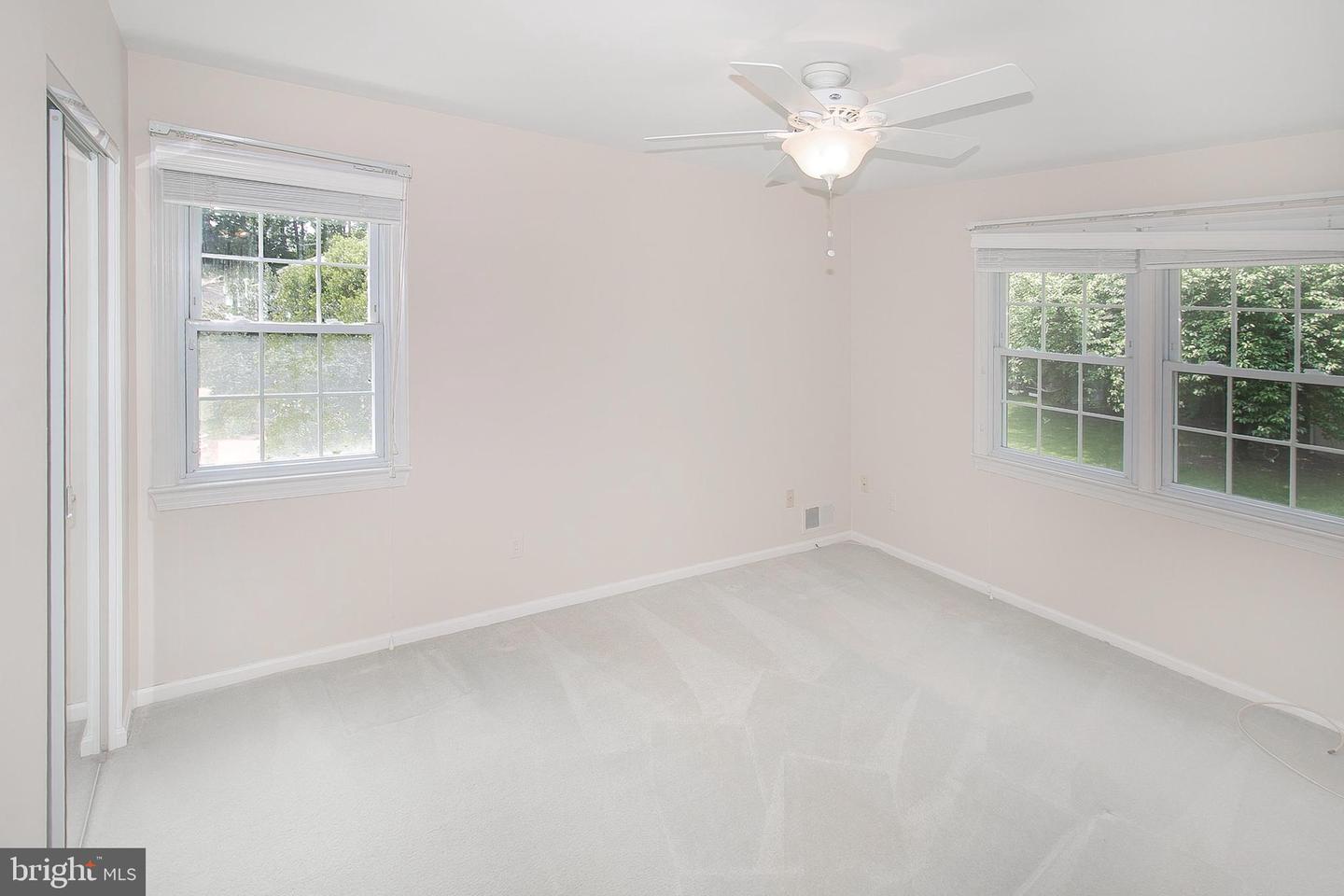 609 KEARNEY CT SW, VIENNA, Virginia 22180, 5 Bedrooms Bedrooms, ,2 BathroomsBathrooms,Residential,For sale,609 KEARNEY CT SW,VAFX2238886 MLS # VAFX2238886