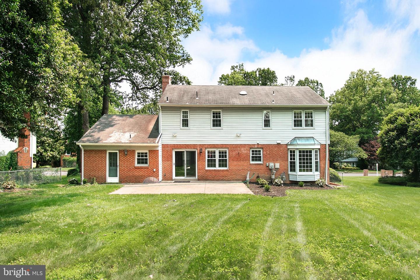 609 KEARNEY CT SW, VIENNA, Virginia 22180, 5 Bedrooms Bedrooms, ,2 BathroomsBathrooms,Residential,For sale,609 KEARNEY CT SW,VAFX2238886 MLS # VAFX2238886