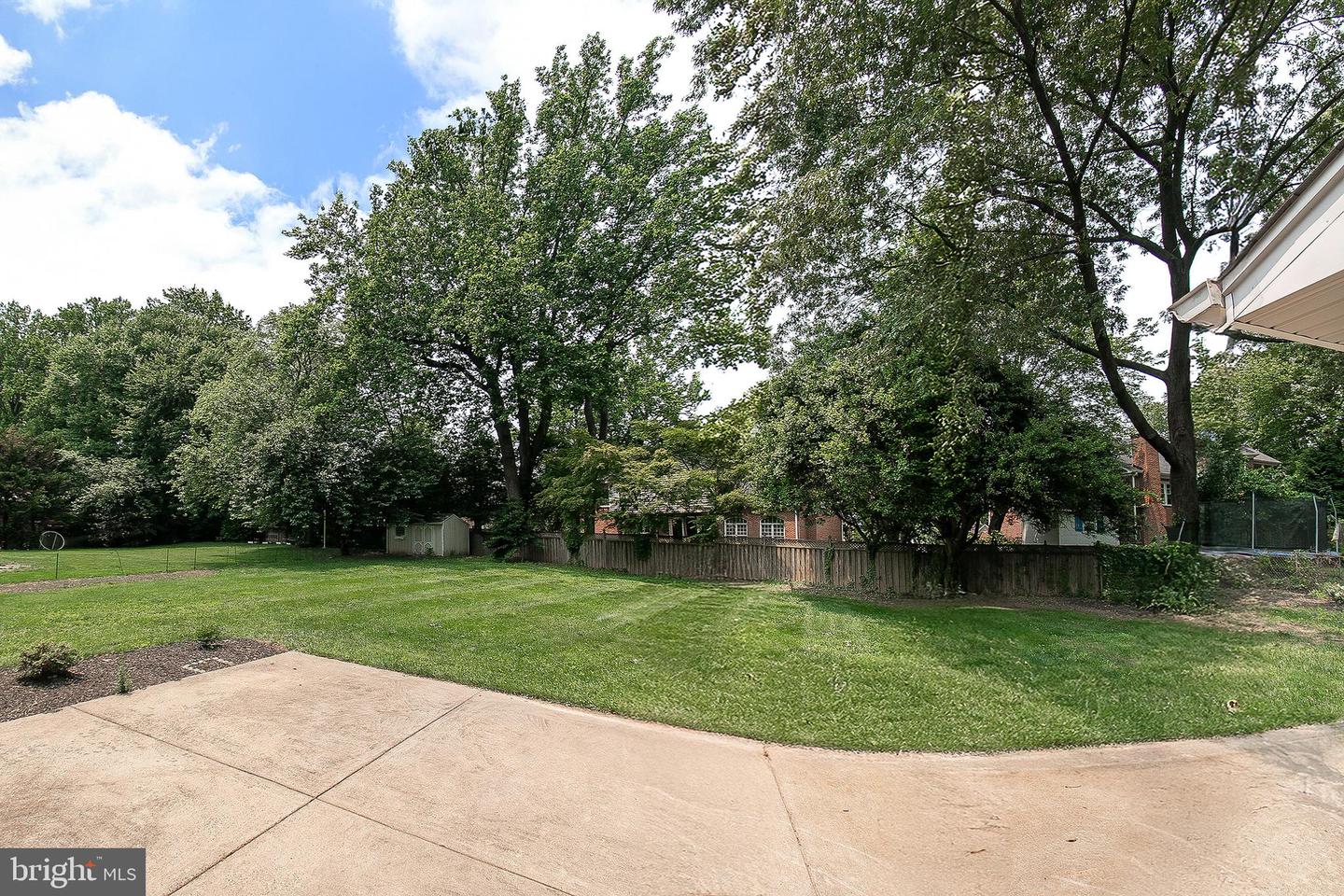 609 KEARNEY CT SW, VIENNA, Virginia 22180, 5 Bedrooms Bedrooms, ,2 BathroomsBathrooms,Residential,For sale,609 KEARNEY CT SW,VAFX2238886 MLS # VAFX2238886