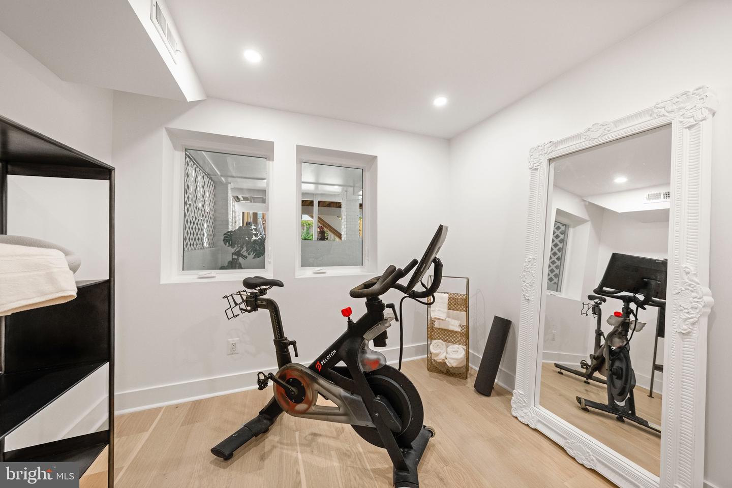 401 DECATUR ST NW, WASHINGTON, District Of Columbia 20011, 6 Bedrooms Bedrooms, ,4 BathroomsBathrooms,Residential,For sale,401 DECATUR ST NW,DCDC2199318 MLS # DCDC2199318