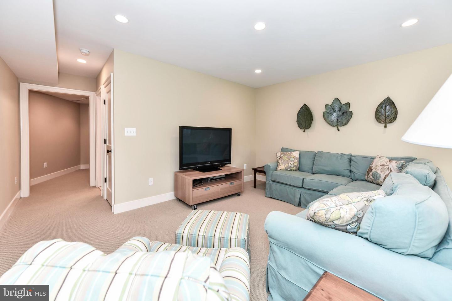 1435 HUNTER VIEW FARMS, VIENNA, Virginia 22182, 5 Bedrooms Bedrooms, ,4 BathroomsBathrooms,Residential,For sale,1435 HUNTER VIEW FARMS,VAFX2239700 MLS # VAFX2239700