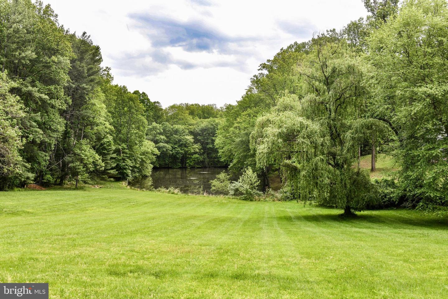 1435 HUNTER VIEW FARMS, VIENNA, Virginia 22182, 5 Bedrooms Bedrooms, ,4 BathroomsBathrooms,Residential,For sale,1435 HUNTER VIEW FARMS,VAFX2239700 MLS # VAFX2239700