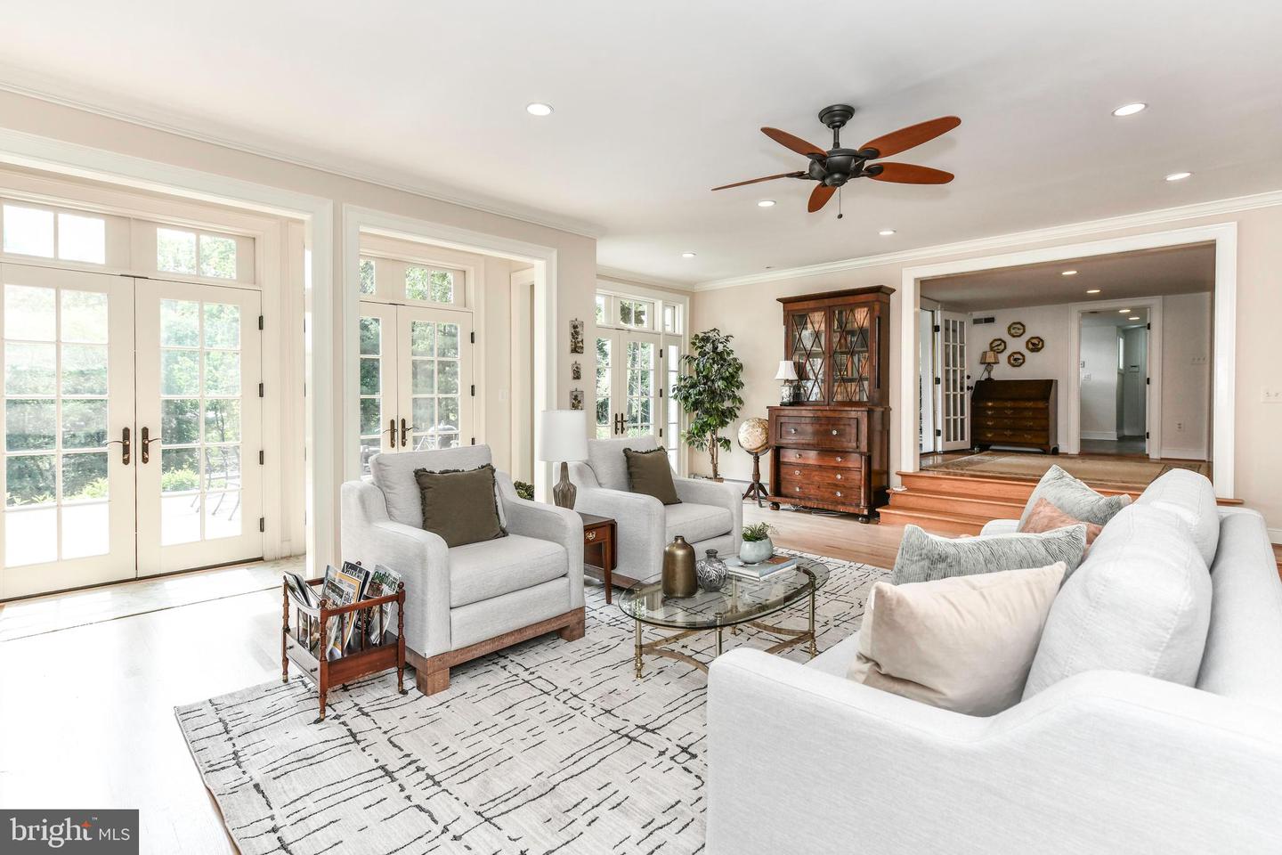 1435 HUNTER VIEW FARMS, VIENNA, Virginia 22182, 5 Bedrooms Bedrooms, ,4 BathroomsBathrooms,Residential,For sale,1435 HUNTER VIEW FARMS,VAFX2239700 MLS # VAFX2239700