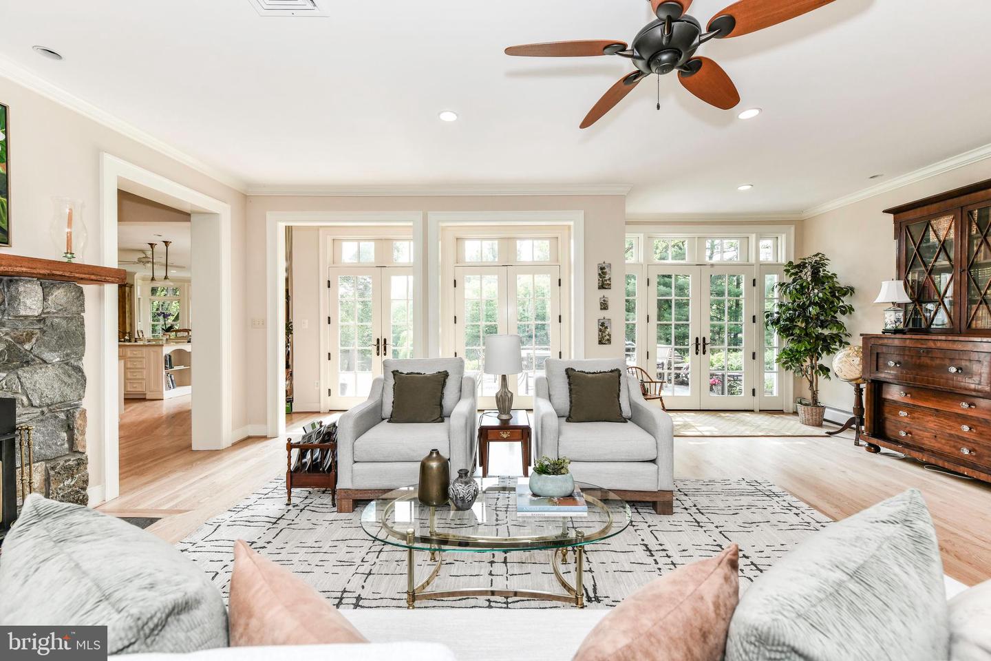 1435 HUNTER VIEW FARMS, VIENNA, Virginia 22182, 5 Bedrooms Bedrooms, ,4 BathroomsBathrooms,Residential,For sale,1435 HUNTER VIEW FARMS,VAFX2239700 MLS # VAFX2239700