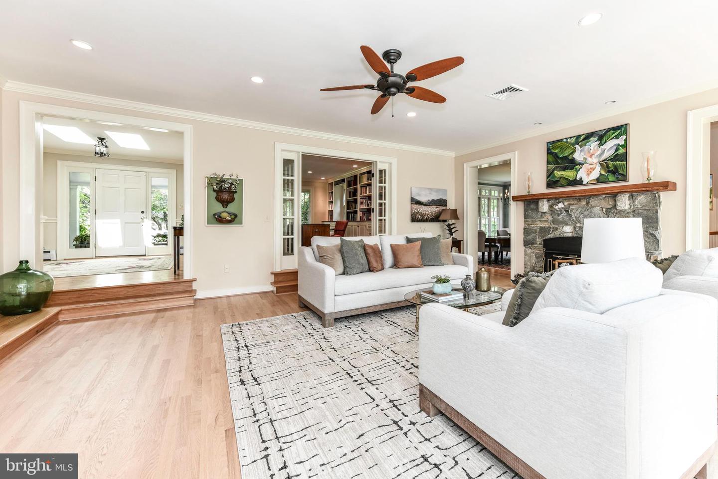 1435 HUNTER VIEW FARMS, VIENNA, Virginia 22182, 5 Bedrooms Bedrooms, ,4 BathroomsBathrooms,Residential,For sale,1435 HUNTER VIEW FARMS,VAFX2239700 MLS # VAFX2239700