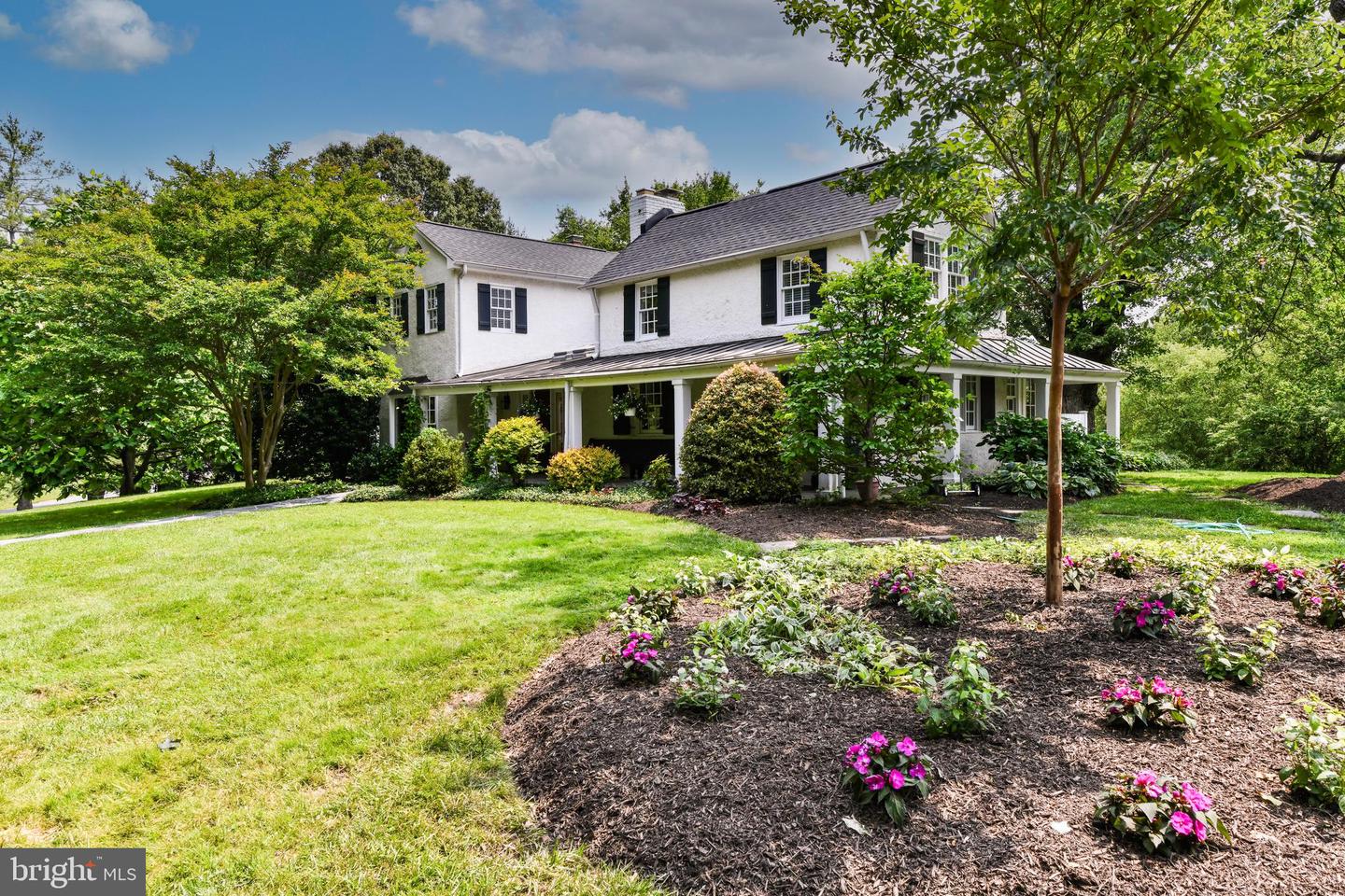 1435 HUNTER VIEW FARMS, VIENNA, Virginia 22182, 5 Bedrooms Bedrooms, ,4 BathroomsBathrooms,Residential,For sale,1435 HUNTER VIEW FARMS,VAFX2239700 MLS # VAFX2239700
