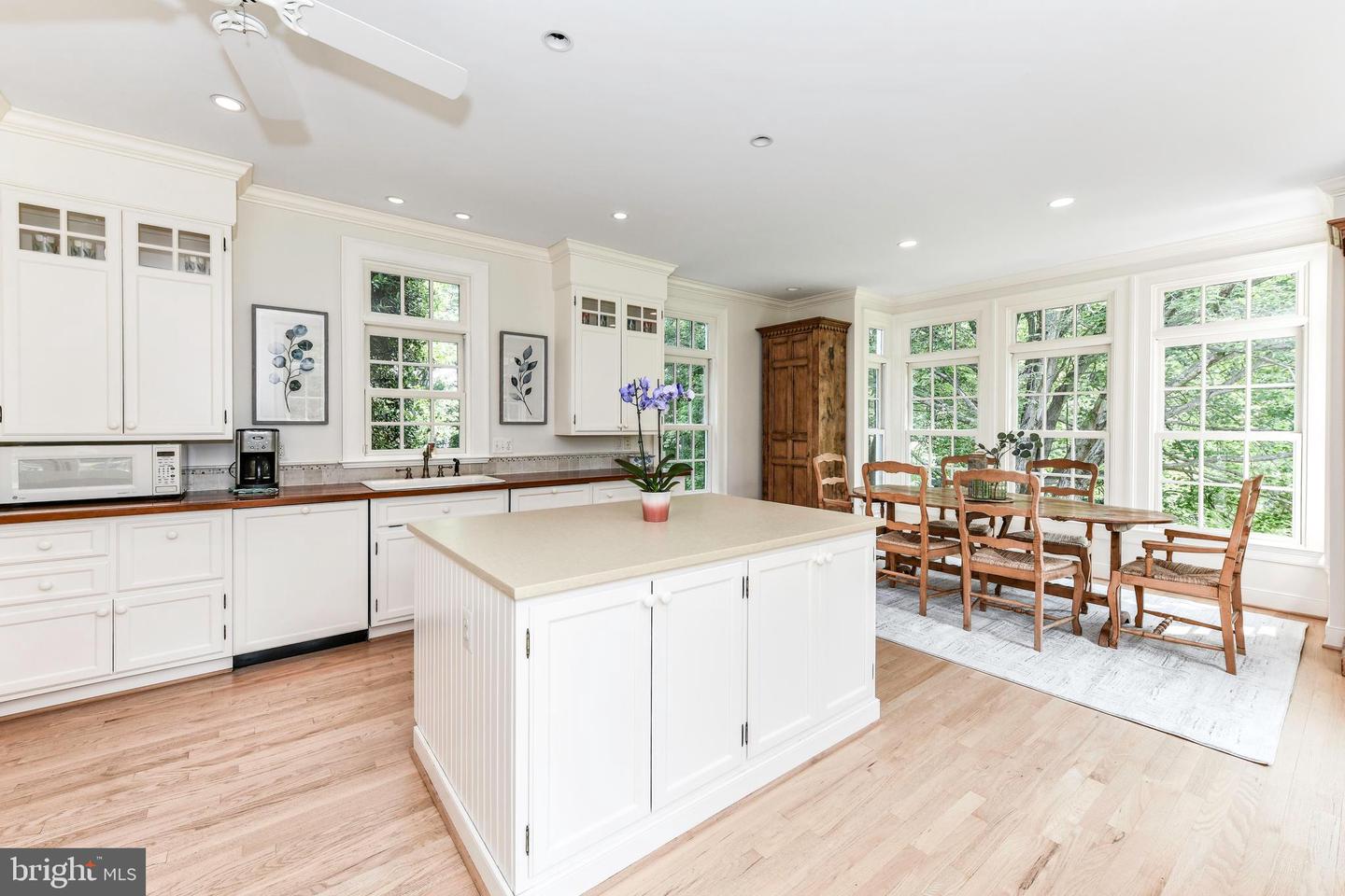 1435 HUNTER VIEW FARMS, VIENNA, Virginia 22182, 5 Bedrooms Bedrooms, ,4 BathroomsBathrooms,Residential,For sale,1435 HUNTER VIEW FARMS,VAFX2239700 MLS # VAFX2239700