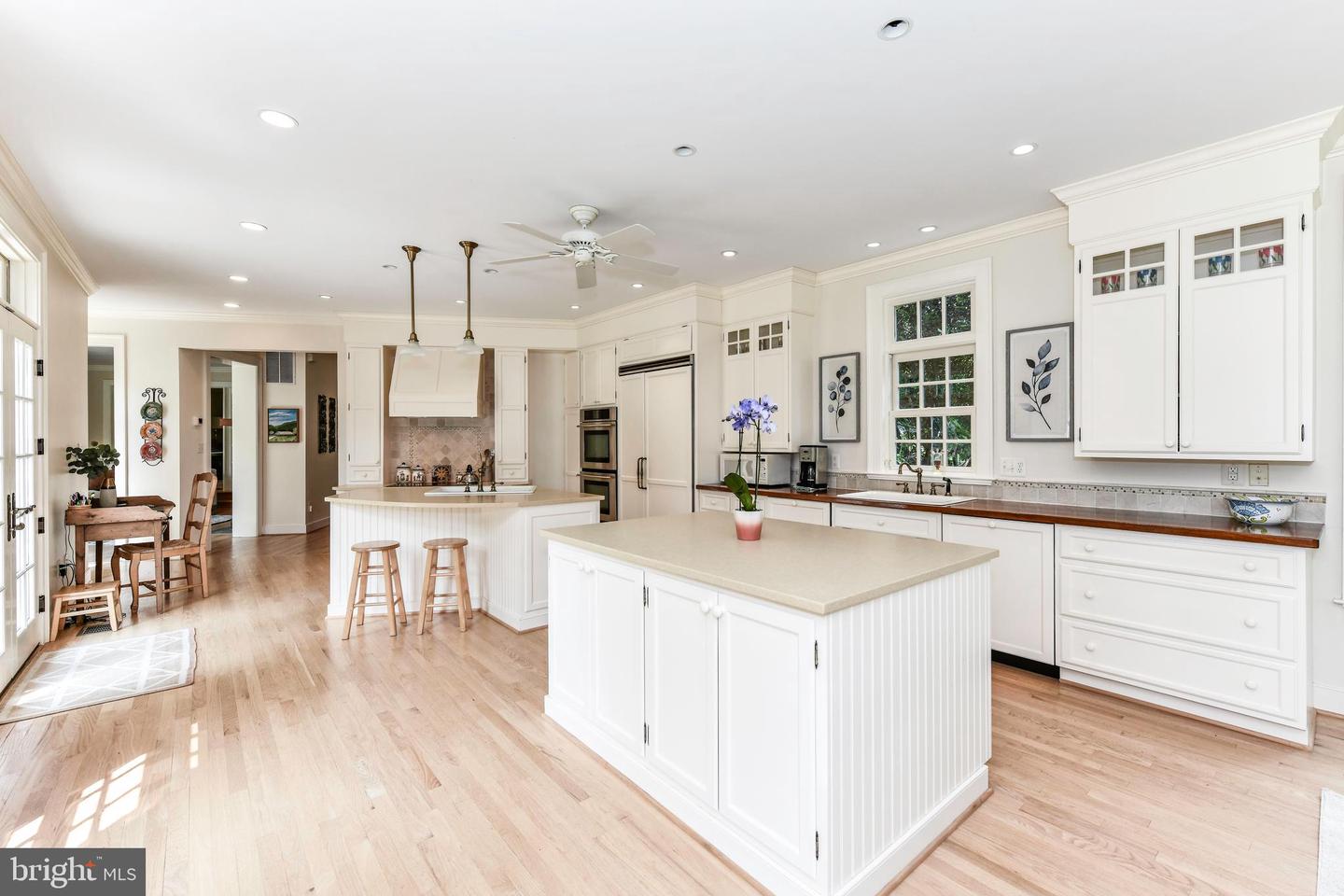 1435 HUNTER VIEW FARMS, VIENNA, Virginia 22182, 5 Bedrooms Bedrooms, ,4 BathroomsBathrooms,Residential,For sale,1435 HUNTER VIEW FARMS,VAFX2239700 MLS # VAFX2239700