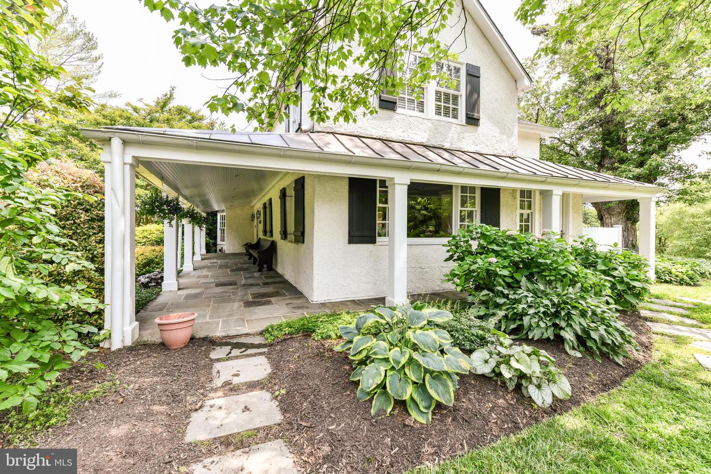 1435 HUNTER VIEW FARMS, VIENNA, Virginia 22182, 5 Bedrooms Bedrooms, ,4 BathroomsBathrooms,Residential,For sale,1435 HUNTER VIEW FARMS,VAFX2239700 MLS # VAFX2239700