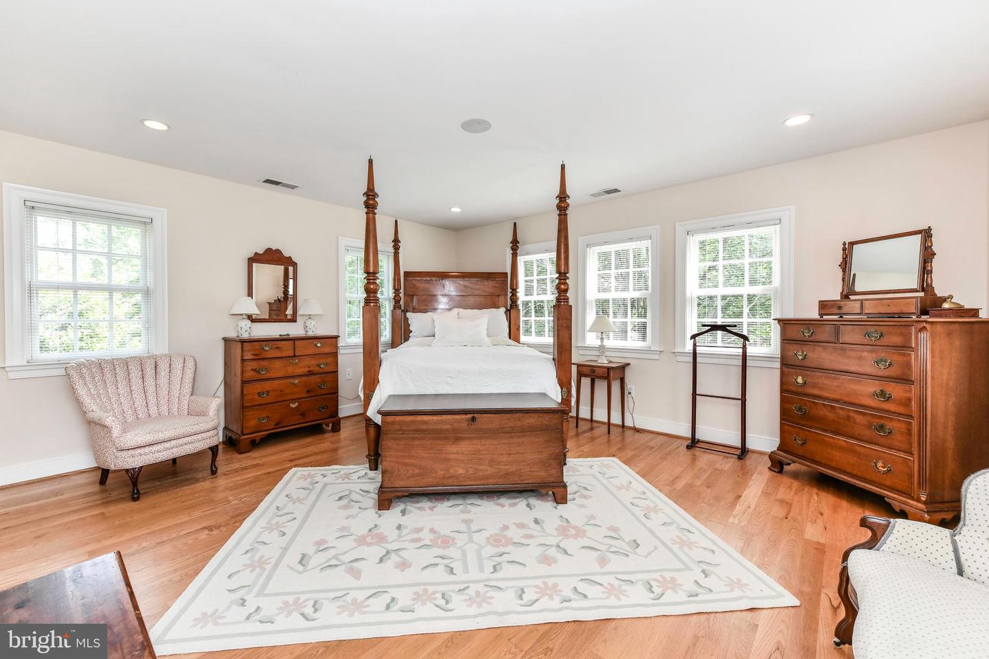 1435 HUNTER VIEW FARMS, VIENNA, Virginia 22182, 5 Bedrooms Bedrooms, ,4 BathroomsBathrooms,Residential,For sale,1435 HUNTER VIEW FARMS,VAFX2239700 MLS # VAFX2239700