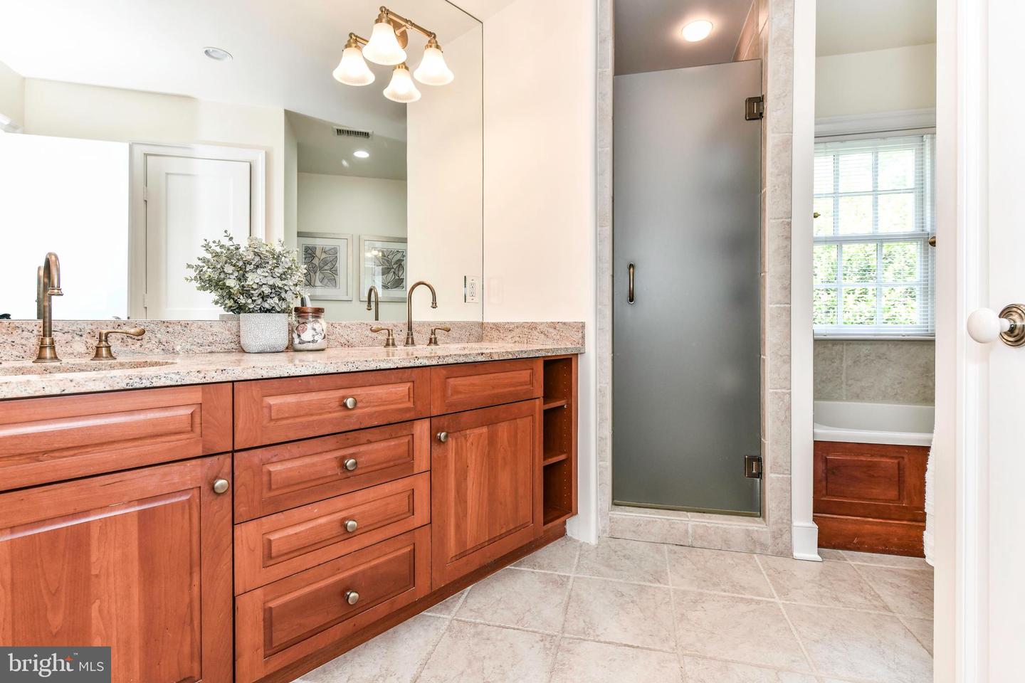 1435 HUNTER VIEW FARMS, VIENNA, Virginia 22182, 5 Bedrooms Bedrooms, ,4 BathroomsBathrooms,Residential,For sale,1435 HUNTER VIEW FARMS,VAFX2239700 MLS # VAFX2239700