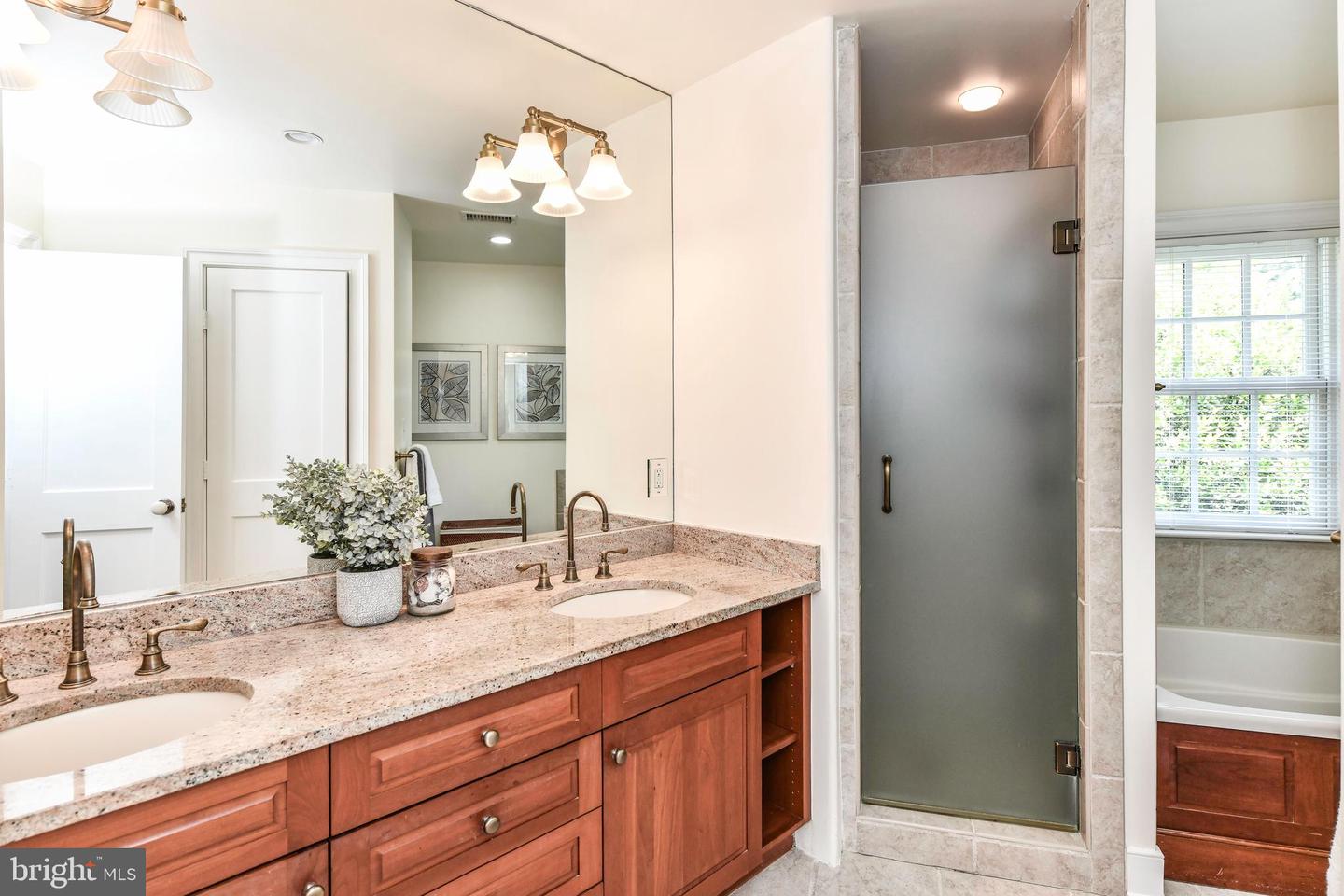 1435 HUNTER VIEW FARMS, VIENNA, Virginia 22182, 5 Bedrooms Bedrooms, ,4 BathroomsBathrooms,Residential,For sale,1435 HUNTER VIEW FARMS,VAFX2239700 MLS # VAFX2239700