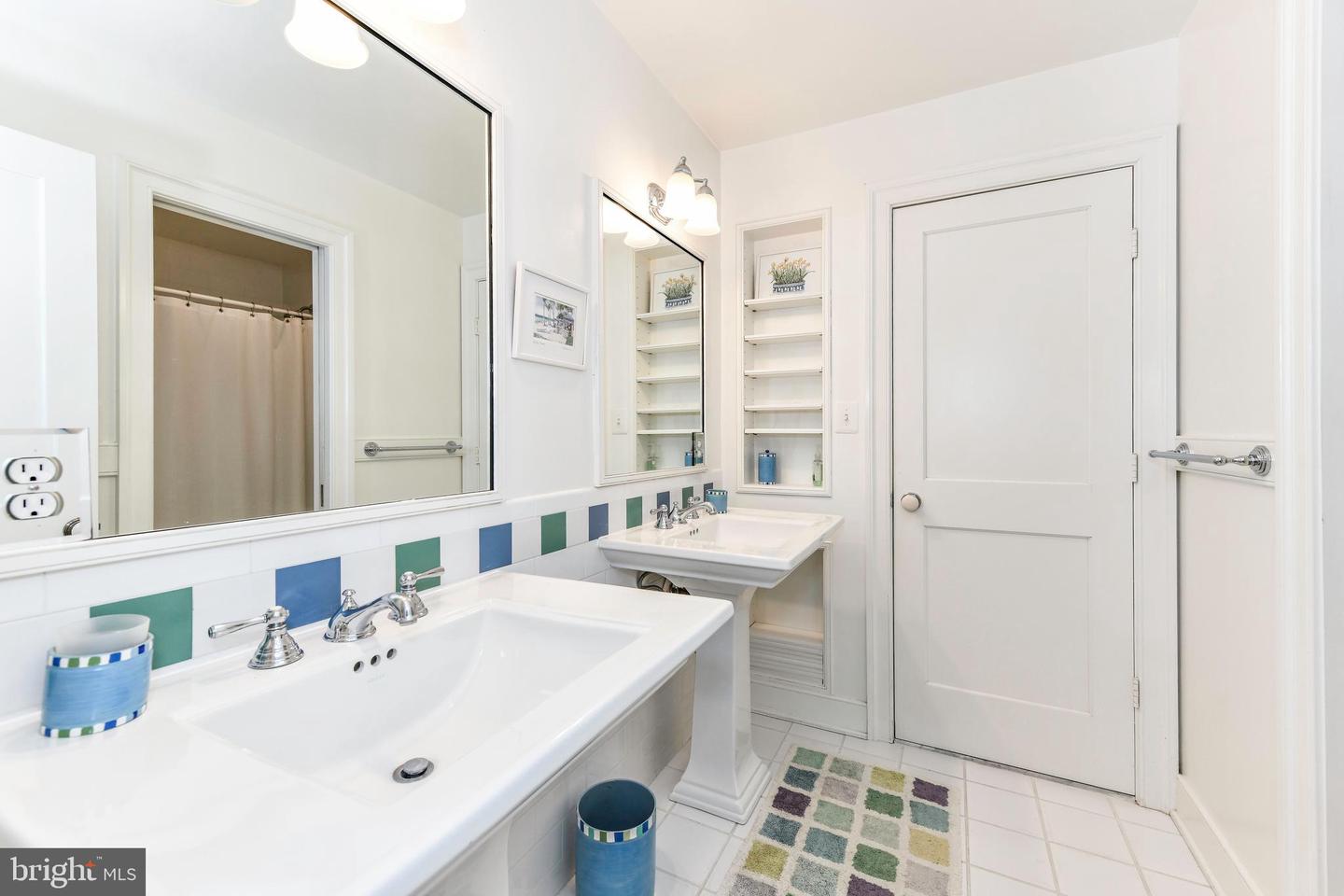 1435 HUNTER VIEW FARMS, VIENNA, Virginia 22182, 5 Bedrooms Bedrooms, ,4 BathroomsBathrooms,Residential,For sale,1435 HUNTER VIEW FARMS,VAFX2239700 MLS # VAFX2239700