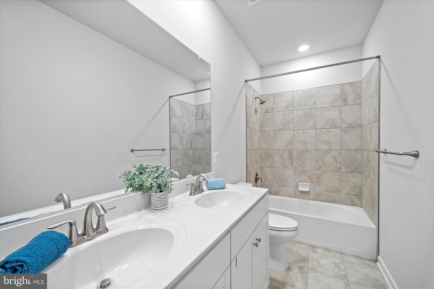 2093 WHITHORN HILL, JEFFERSONTON, Virginia 22724, 5 Bedrooms Bedrooms, ,4 BathroomsBathrooms,Residential,For sale,2093 WHITHORN HILL,VACU2010546 MLS # VACU2010546