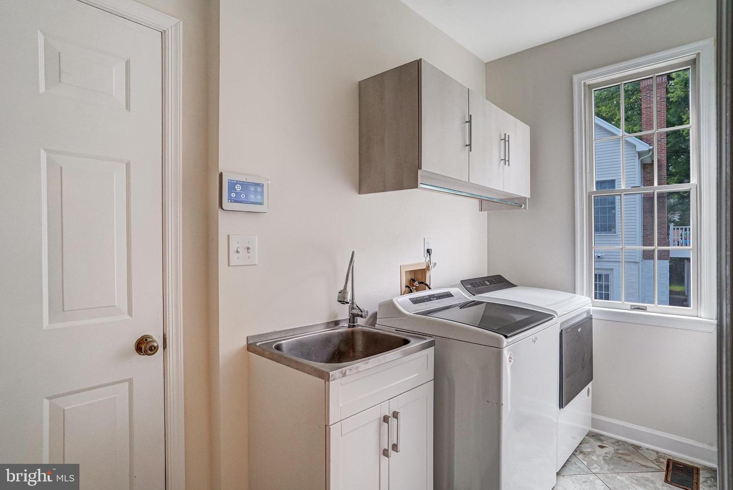 9512 MACY AVE, VIENNA, Virginia 22182, 5 Bedrooms Bedrooms, ,4 BathroomsBathrooms,Residential,For sale,9512 MACY AVE,VAFX2240616 MLS # VAFX2240616