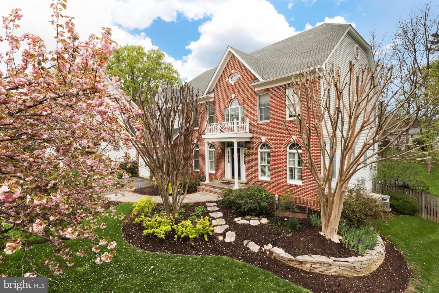 9512 MACY AVE, VIENNA, Virginia 22182, 5 Bedrooms Bedrooms, ,4 BathroomsBathrooms,Residential,For sale,9512 MACY AVE,VAFX2240616 MLS # VAFX2240616