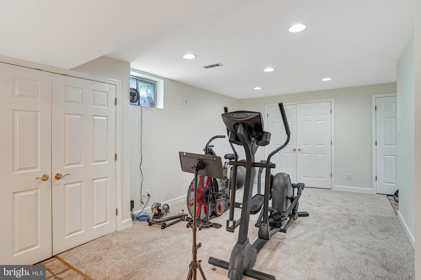 9512 MACY AVE, VIENNA, Virginia 22182, 5 Bedrooms Bedrooms, ,4 BathroomsBathrooms,Residential,For sale,9512 MACY AVE,VAFX2240616 MLS # VAFX2240616