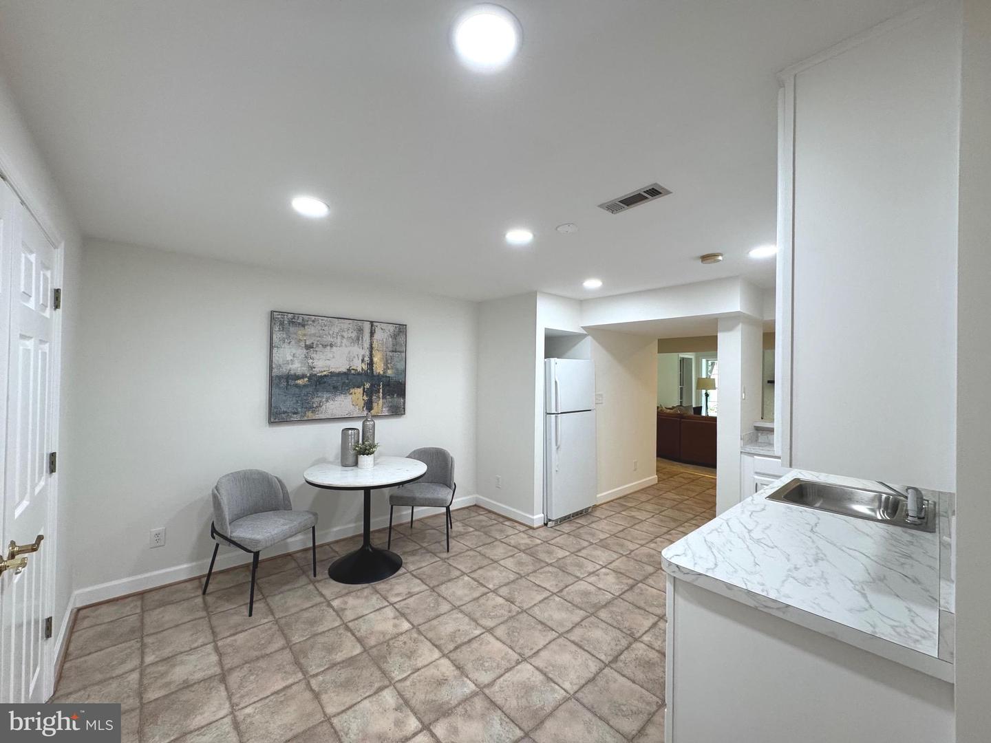 9512 MACY AVE, VIENNA, Virginia 22182, 5 Bedrooms Bedrooms, ,4 BathroomsBathrooms,Residential,For sale,9512 MACY AVE,VAFX2240616 MLS # VAFX2240616