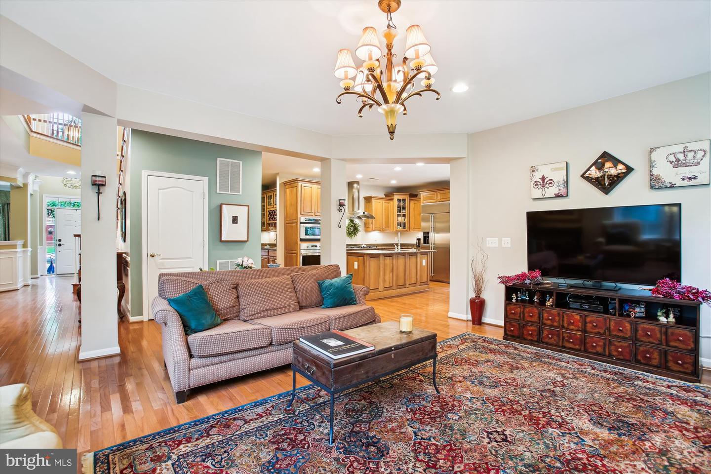 7710 HUNTSMAN BLVD, SPRINGFIELD, Virginia 22153, 6 Bedrooms Bedrooms, ,5 BathroomsBathrooms,Residential,For sale,7710 HUNTSMAN BLVD,VAFX2240926 MLS # VAFX2240926