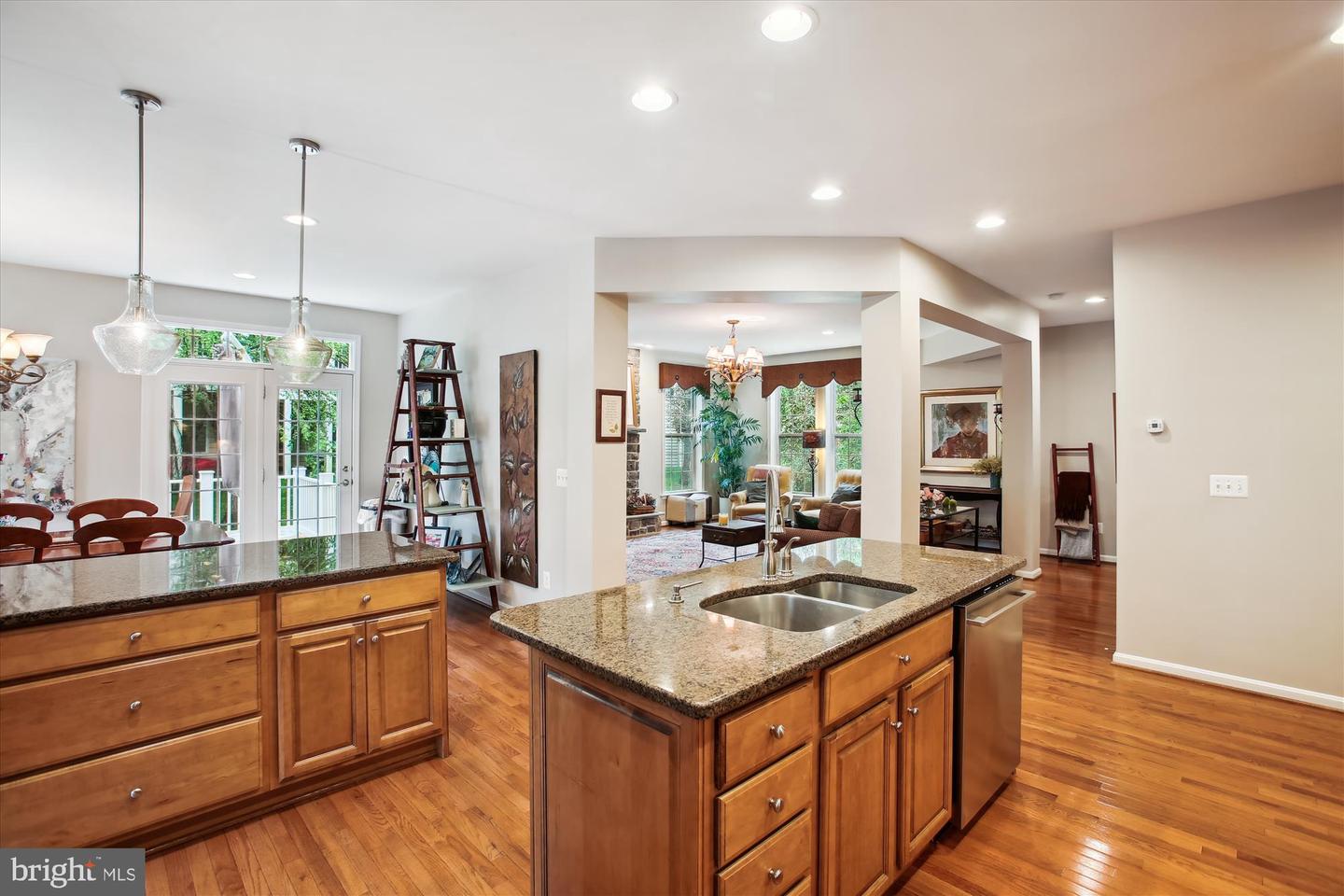 7710 HUNTSMAN BLVD, SPRINGFIELD, Virginia 22153, 6 Bedrooms Bedrooms, ,5 BathroomsBathrooms,Residential,For sale,7710 HUNTSMAN BLVD,VAFX2240926 MLS # VAFX2240926