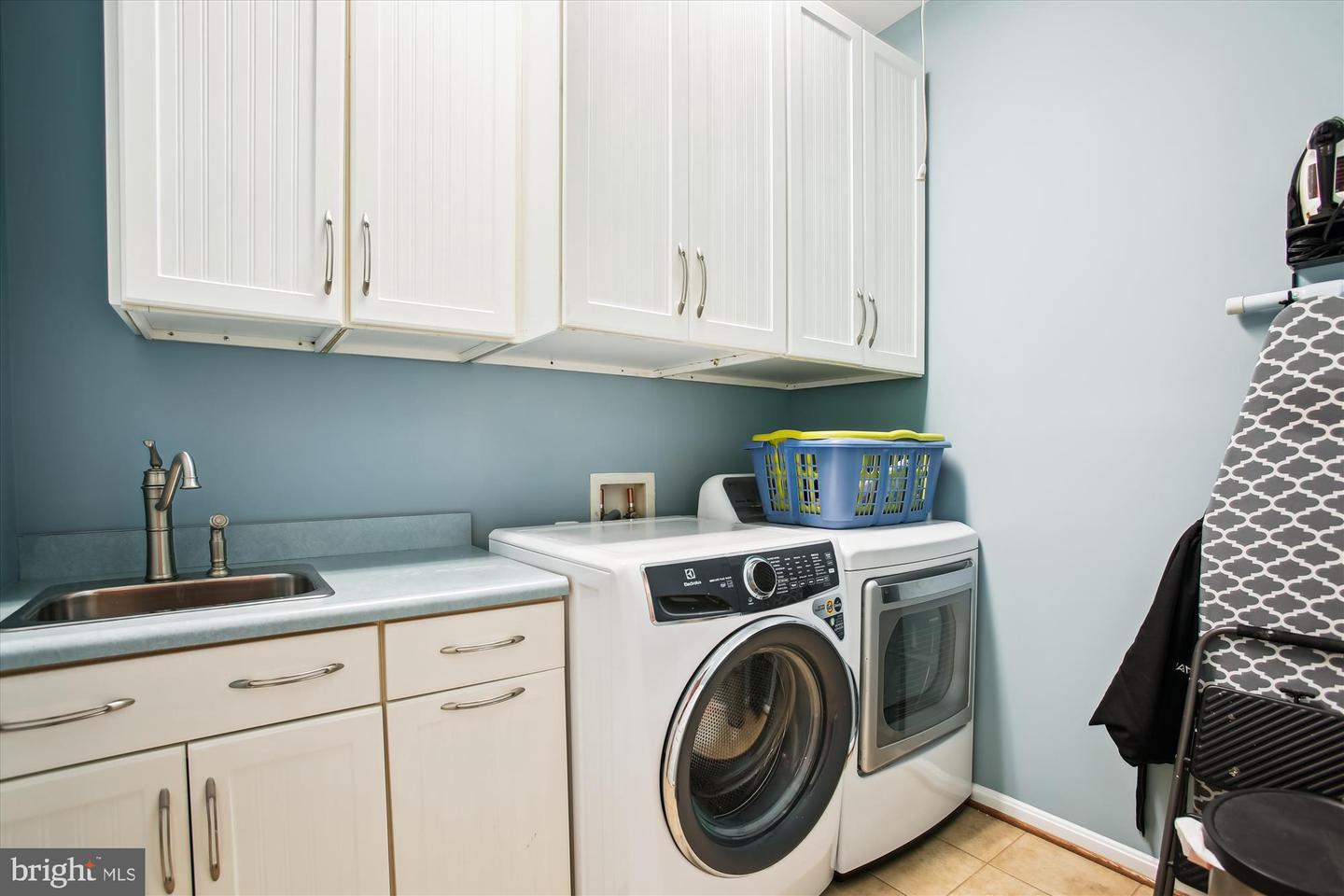 7710 HUNTSMAN BLVD, SPRINGFIELD, Virginia 22153, 6 Bedrooms Bedrooms, ,5 BathroomsBathrooms,Residential,For sale,7710 HUNTSMAN BLVD,VAFX2240926 MLS # VAFX2240926