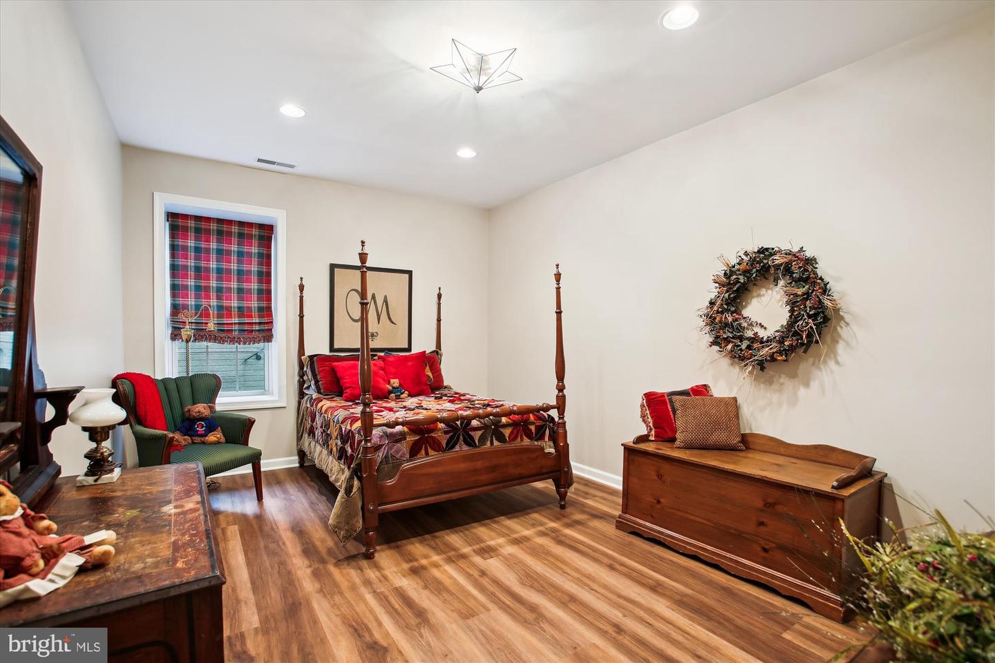 7710 HUNTSMAN BLVD, SPRINGFIELD, Virginia 22153, 6 Bedrooms Bedrooms, ,5 BathroomsBathrooms,Residential,For sale,7710 HUNTSMAN BLVD,VAFX2240926 MLS # VAFX2240926