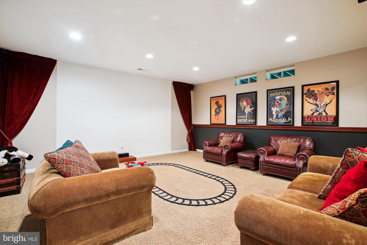 7710 HUNTSMAN BLVD, SPRINGFIELD, Virginia 22153, 6 Bedrooms Bedrooms, ,5 BathroomsBathrooms,Residential,For sale,7710 HUNTSMAN BLVD,VAFX2240926 MLS # VAFX2240926