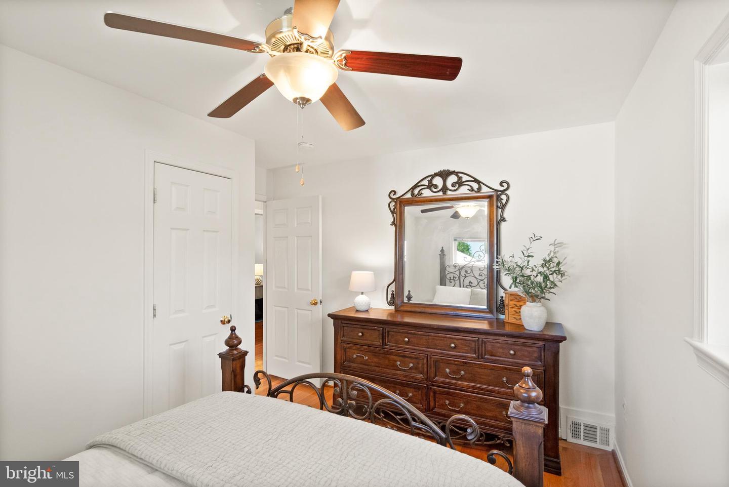 7019 STRATHMORE ST, FALLS CHURCH, Virginia 22042, 4 Bedrooms Bedrooms, ,2 BathroomsBathrooms,Residential,For sale,7019 STRATHMORE ST,VAFX2240944 MLS # VAFX2240944